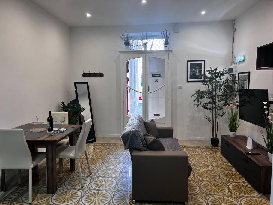 Dar Barbara - Duplex 1 Double Bed Maltese Style House Villa Cospicua Kültér fotó